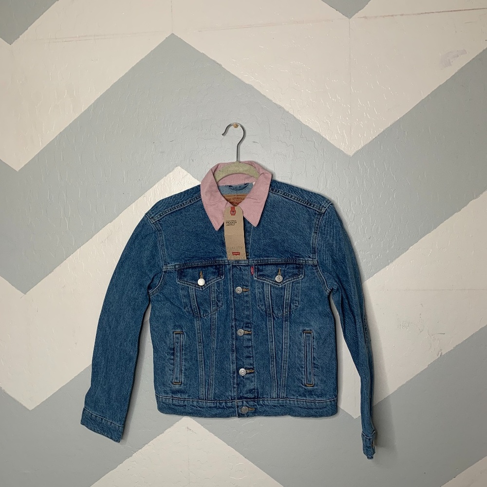 NEW Levi's | Ex-Boyfriend Denim Trucker Jacket - Picture 3 of 9